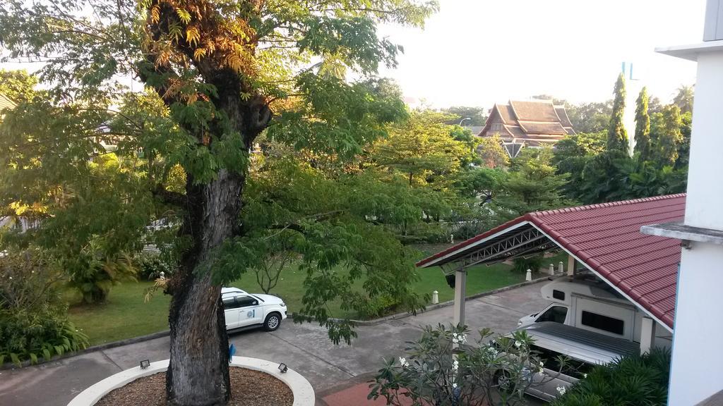 Av Hotel Vientiane Bagian luar foto