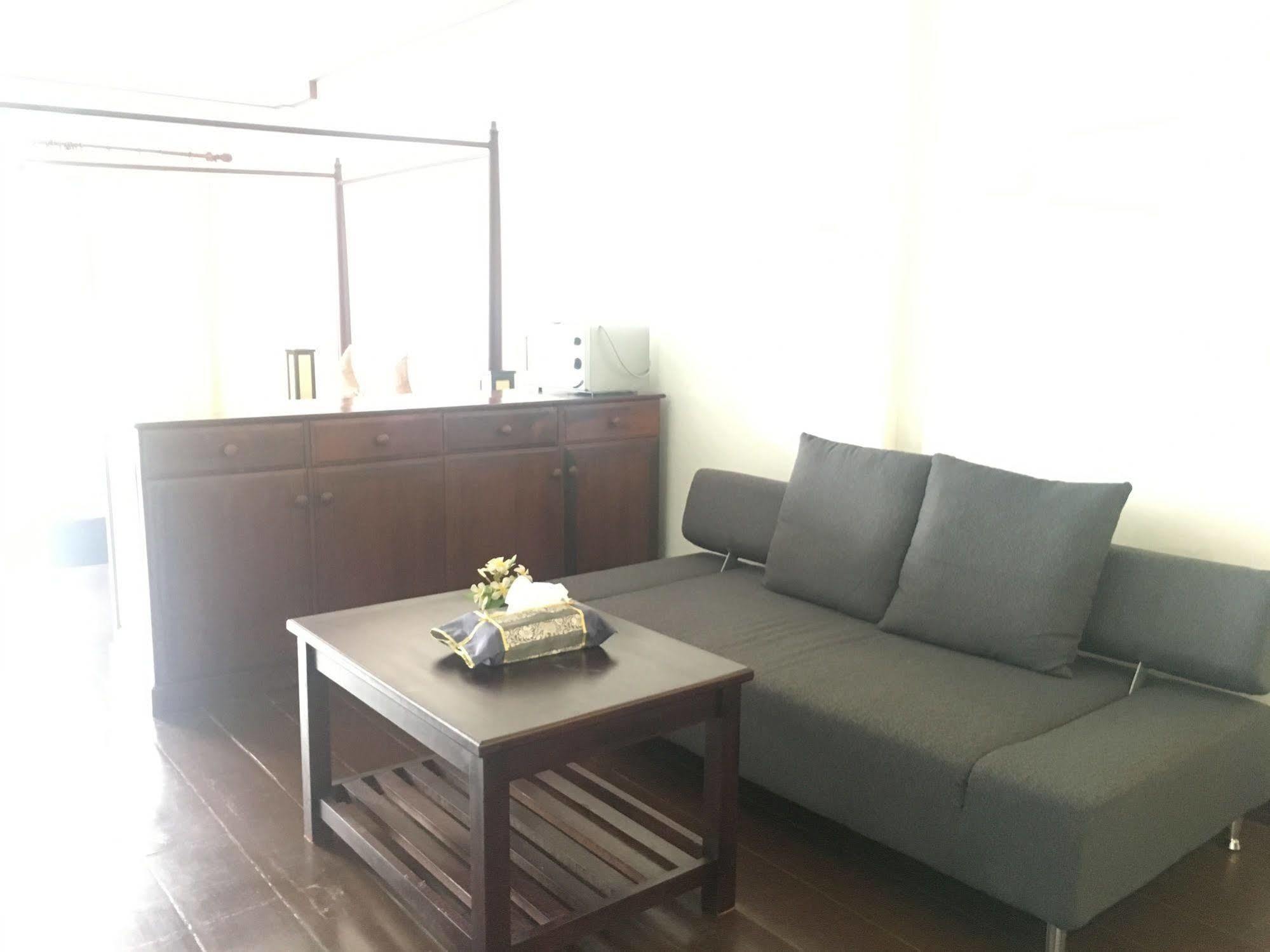 Av Hotel Vientiane Bagian luar foto