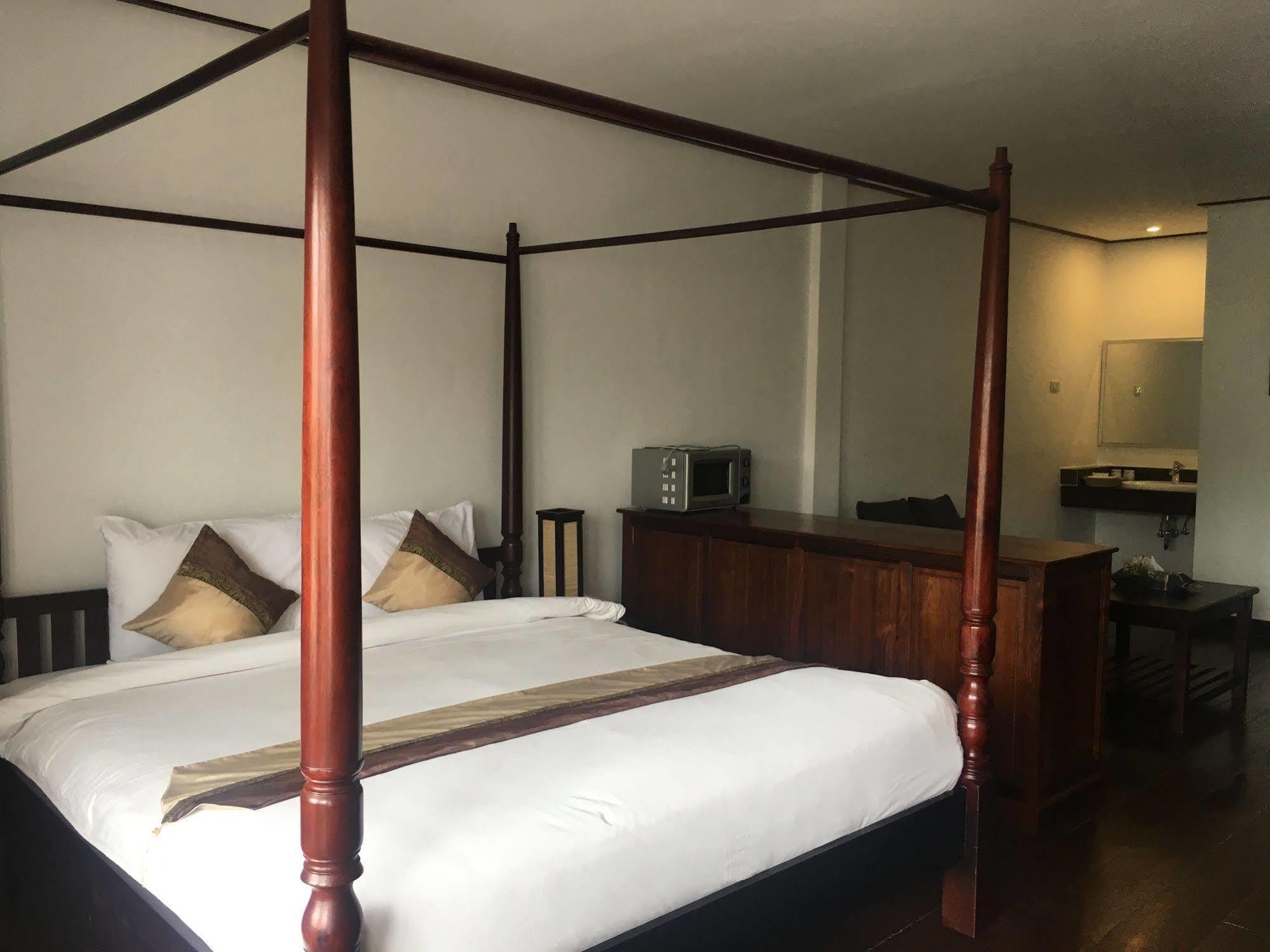 Av Hotel Vientiane Bagian luar foto