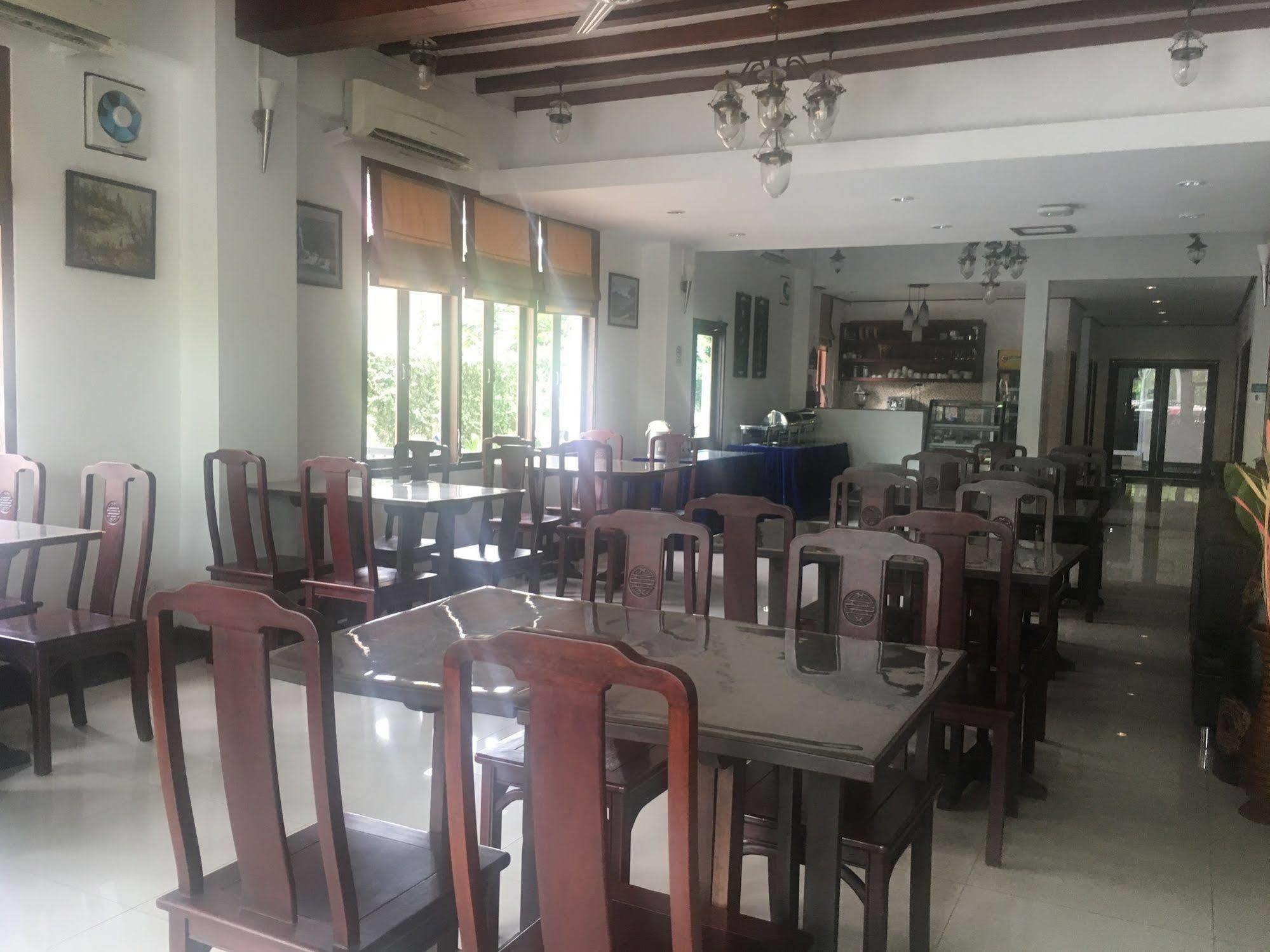 Av Hotel Vientiane Bagian luar foto